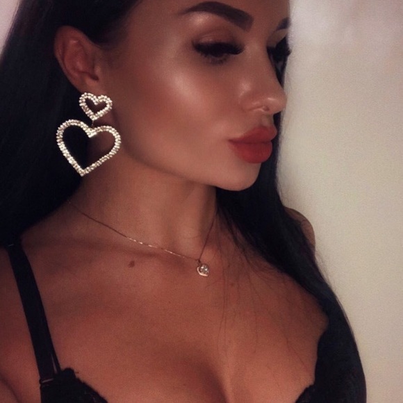 Double Shimmering ❤️s Rhinestone Hanging Earrings! - Picture 2 of 7